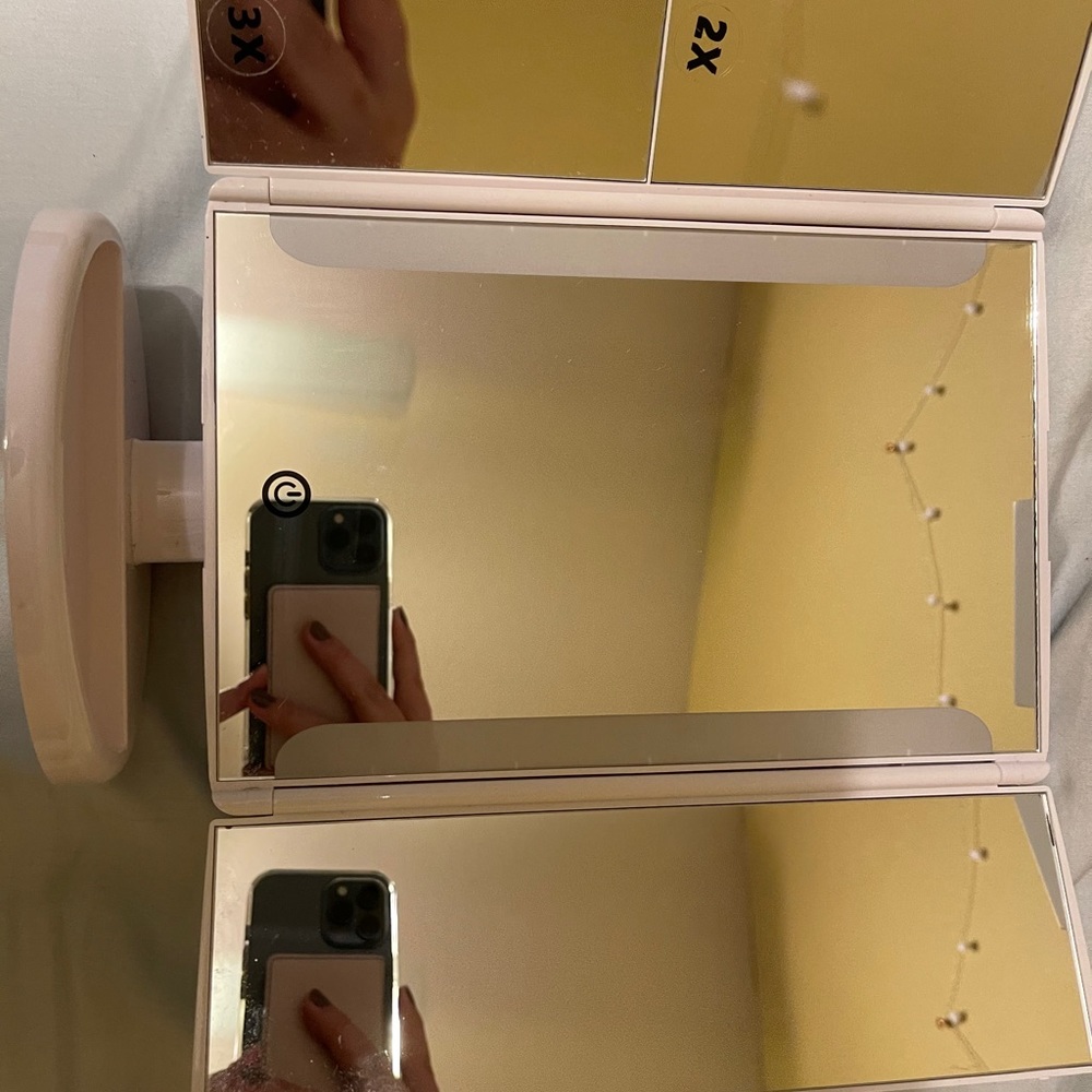 makeup mirror with 4 mirrors